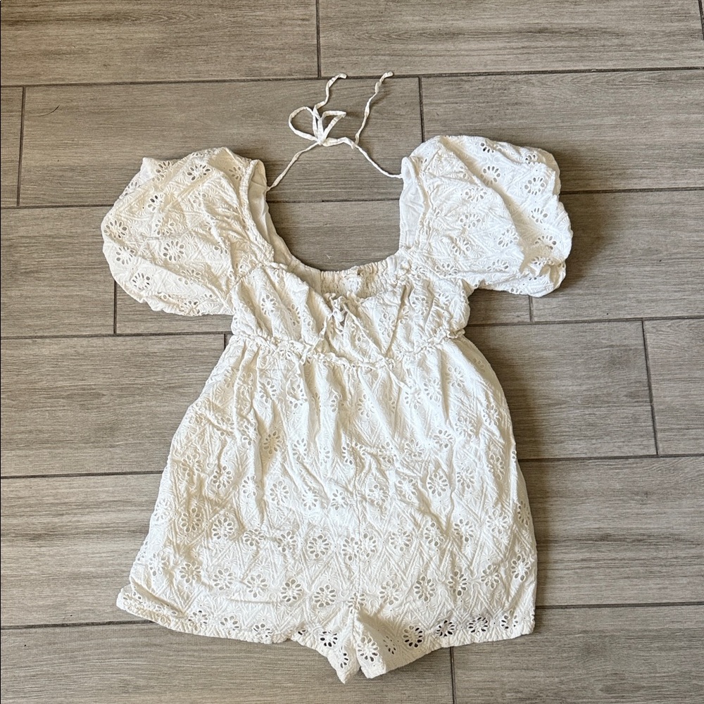 Pilot Cotton White Eyelet Puffy Sleeve Romper Medium